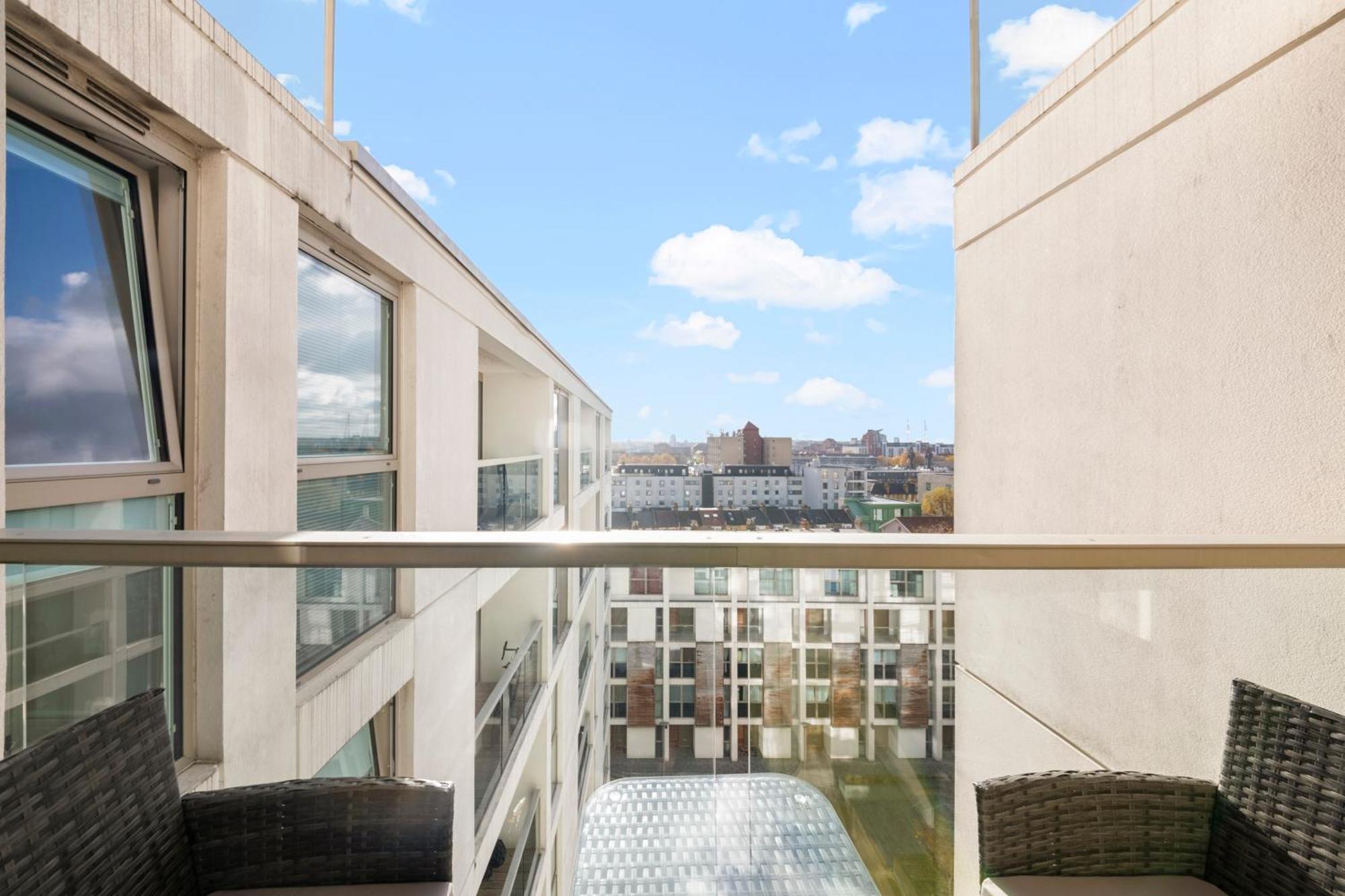 Londwell, Canary Wharf Skyline Balcony Suite Лондон Екстер'єр фото